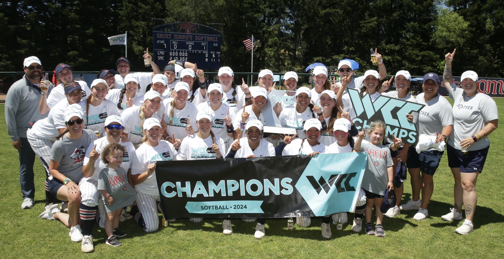 Gaels Softball Team Captures First West Coast Conference Title in